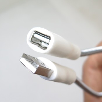 کابل افزایش طول 30 سانتی متری USB2.0 دارای بدنه آلومینیومی کابل افزایش طول 30 سانتی متری USB2.0 دارای بدنه آلومینیومی