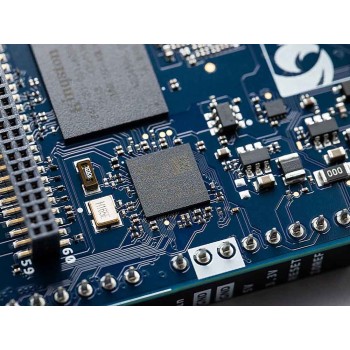 برد آردوینو Arduino UNO Q