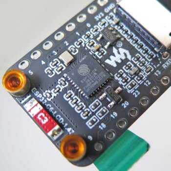 برد توسعه ESP32 C6 با نمایشگر LCD 1.47 اینچ و چراغ‌ RGB