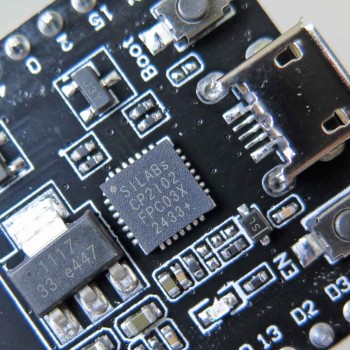 برد توسعه ESP32 WROOM-32D دارای بلوتوث وایفای داخلی و چیپ CH9102X