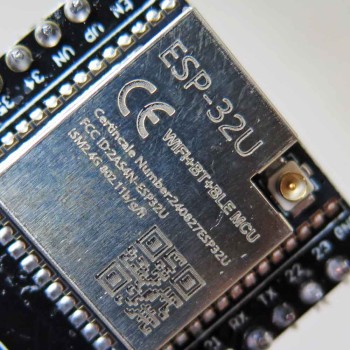 برد توسعه ESP32 WROOM-32U دارای بلوتوث وایفای داخلی برد توسعه ESP32 WROOM-32U دارای بلوتوث وایفای داخلی