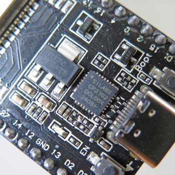 برد توسعه ESP32 WROOM-32U دارای بلوتوث وایفای داخلی و چیپ CP2102