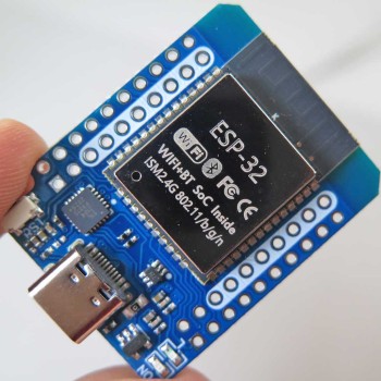 برد توسعه WeMos mini D1 با هسته ESP-WROOM-32 دارای بلوتوث و وایفای داخلی