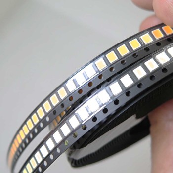 LED SMD پکیج 2835 ولتاژ 3 تا 3.4 ولت نور مهتابی و آفتابی بسته 20 عددی