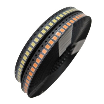 LED SMD پکیج 2835 ولتاژ 3 تا 3.4 ولت نور مهتابی و آفتابی بسته 20 عددی