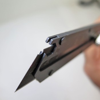 کاتر فلزی استیل ضد زنگ چند کاره با تیغه کشویی BAOLIAN