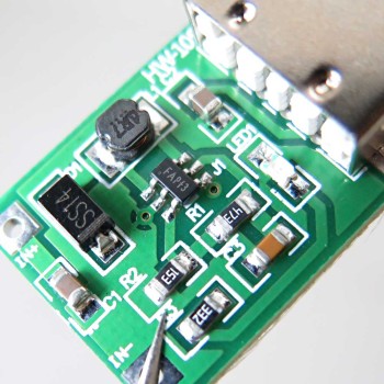 ماژول افزاینده ولتاژ USB از 0.9 تا 5 ولت به 5 ولت با جریان 600 میلی‌آمپر