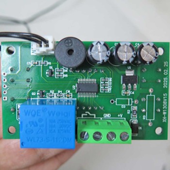 ترموستات دیجیتال XH-W1308 با نمایشگر دما و کنترل رله و هشدار