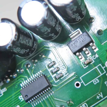 ترموستات دیجیتال XH-W1308 با نمایشگر دما و کنترل رله و هشدار