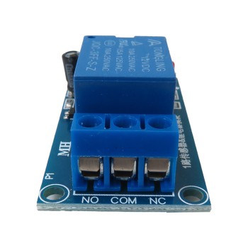 ماژول سنسور رطوبت خاک و زمین YL-69 با رله 12 ولت یک کاناله ماژول سنسور رطوبت خاک و زمین YL-69 با رله 12 ولت یک کاناله