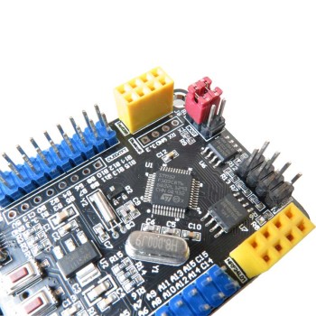 برد توسعه 32 بیتی STM32F103C8T6 با قابلیت اتصال به esp8266