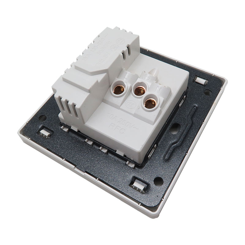 پریز برق با پورت شارژ USB توکار دیواری