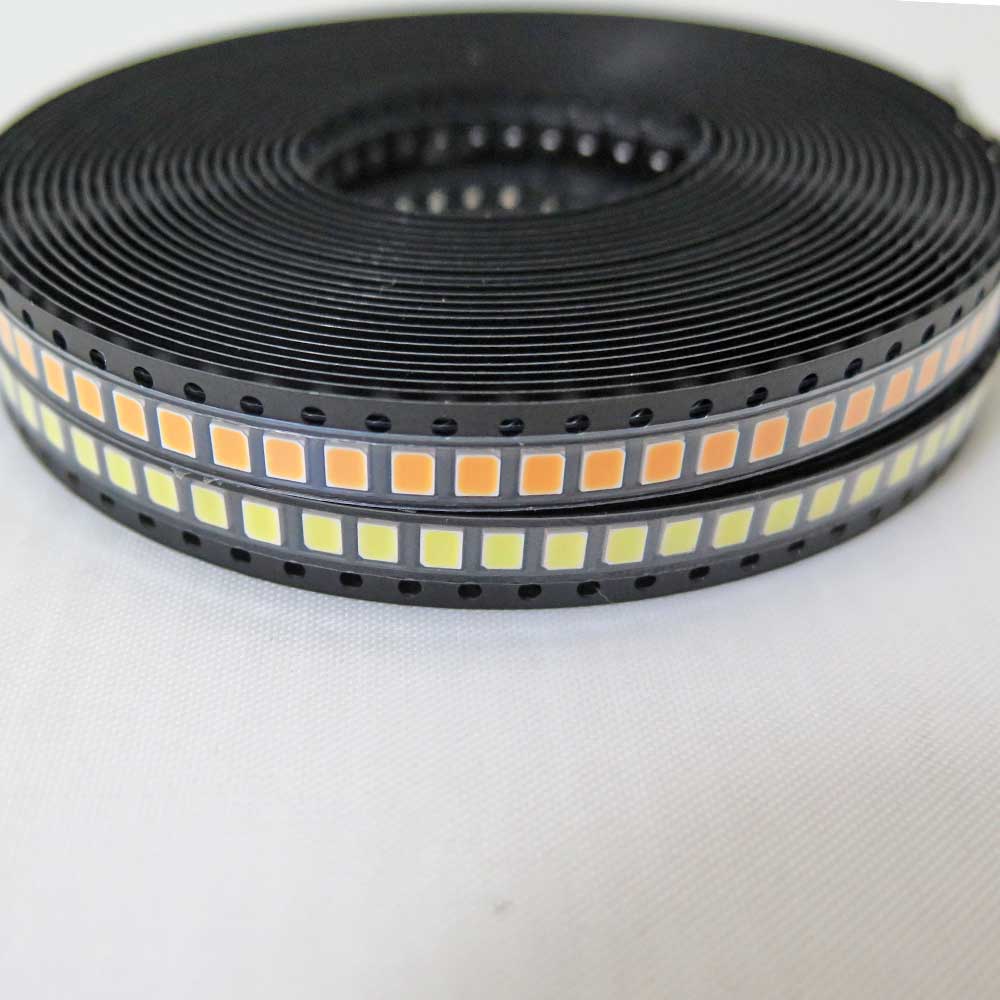 LED SMD پکیج 2835 ولتاژ 3 تا 3.4 ولت نور مهتابی و آفتابی بسته 20 عددی
