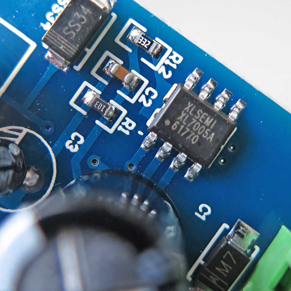 ماژول کنترل دشارژ باتری XH-M609 با محدوده 7 تا 80 ولت DC