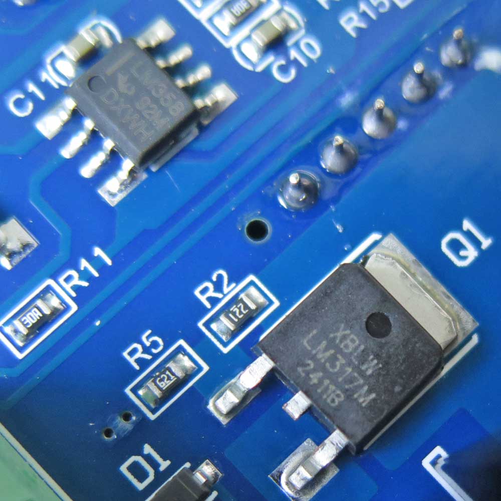 ماژول کاهنده XH-M403 با نمایشگر ولتاژ و جریان قابل تنظیم